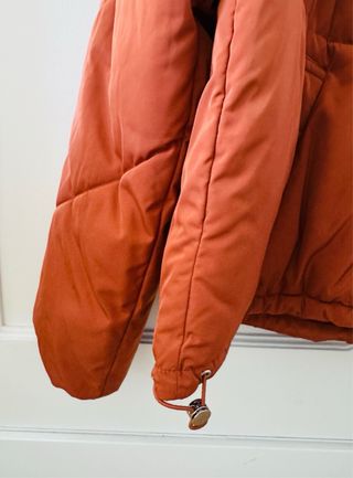 Abrigo acolchado H&M marrón