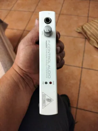 Regolatore voce Behringer