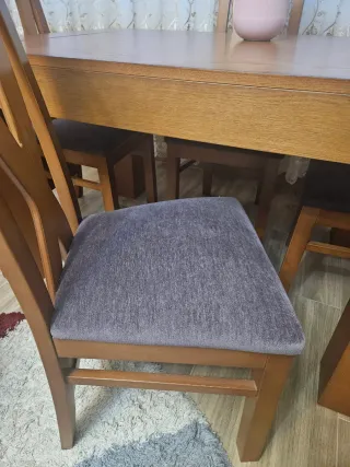 Mesa y 4 Sillas Comedor Madera