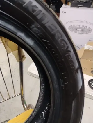 4 Neumáticos KINERGY ECO 2 165/60 R14 75T