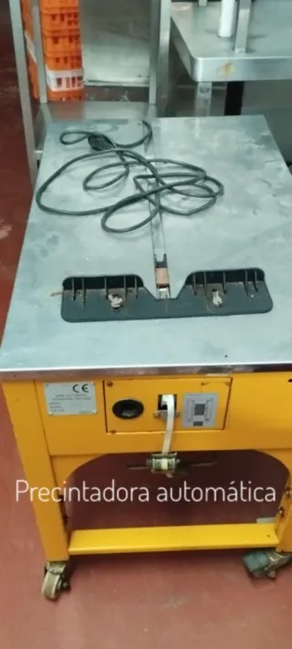 Precintadora semi automática