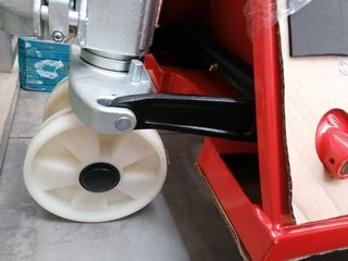 NUEVAS: Transpaleta Noblelift 2500 kg