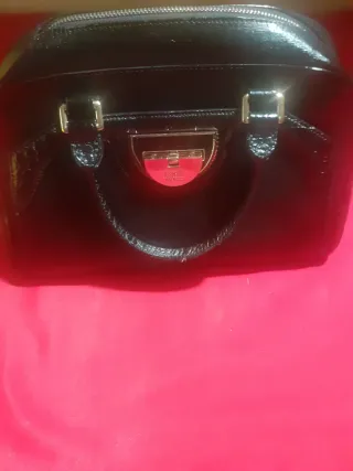 Borsa Cavalli Class nera lucida