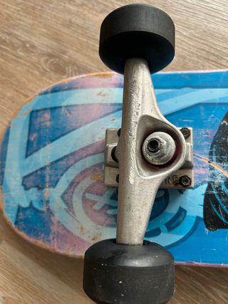 Skate Blind con ejes Venture