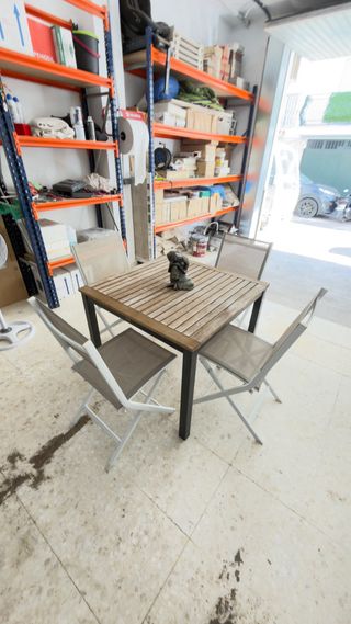 Mesa de terraza y 4 sillas