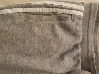 Pantalón chándal Adidas gris