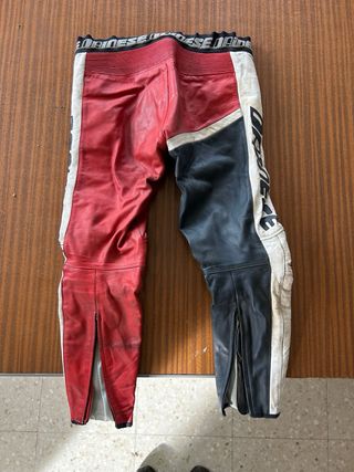 Mono de moto Dainese cuero rojo/negro