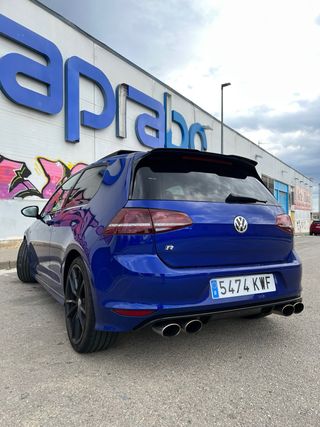 Volkswagen Golf R300 MK7