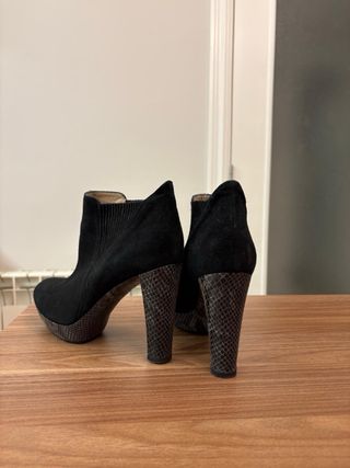 Botines Unisa negros tacón plataforma