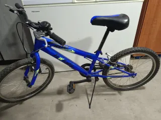 Bicicleta infantil azul