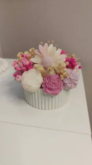 Creazioni in gesso ceramico e cera di soia