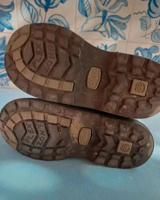 Botas Chicco tamanho 28