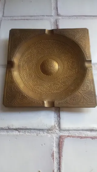Cenicero Vintage Latón Grabado