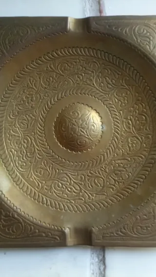 Cenicero Vintage Latón Grabado