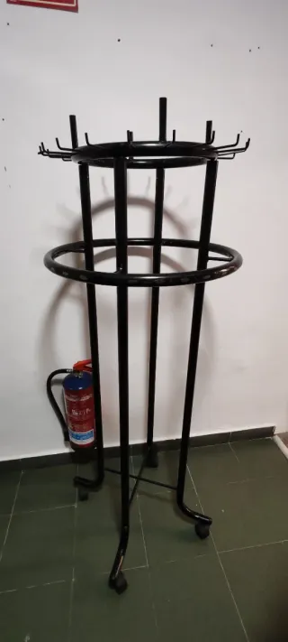 Perchero Ropa Metálico con Ruedas