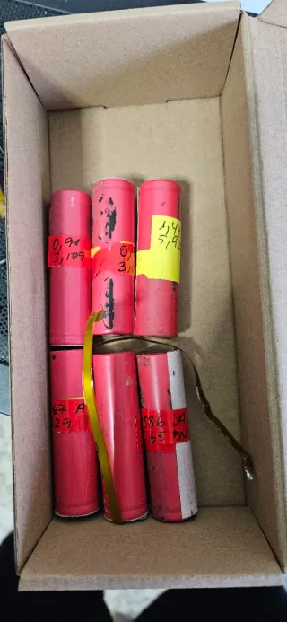 6 batterie al litio 18650