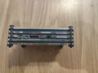 Raspberry Pi 3 con accesorios