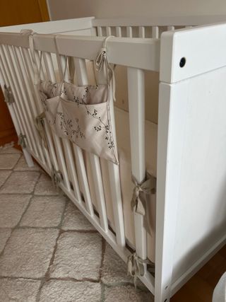 Cuna IKEA con colchón - Como nueva