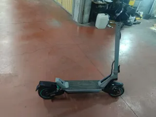 Patinete eléctrico Cecotec Bongo Y