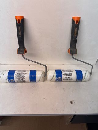 Lote de brochas y rodillos de pintura