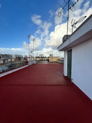 Piso en 2ª planta zona área sur.