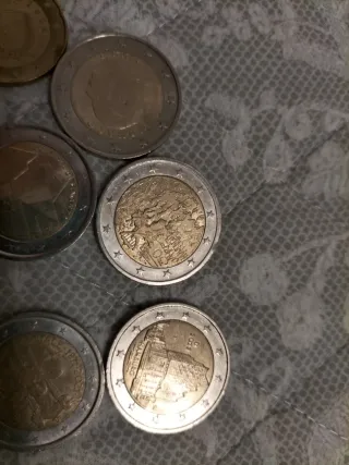 11 Monete Euro (2€ e 1€)