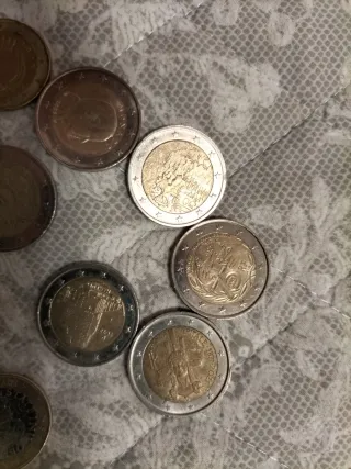 11 Monete Euro (2€ e 1€)