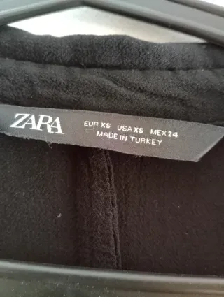 Blusa Zara Negra Cruzada.