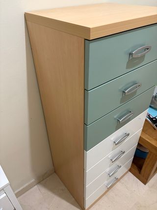 Cama con cajones y cómoda a juego