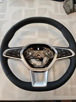 Volante Renault Captur 2 484000686R