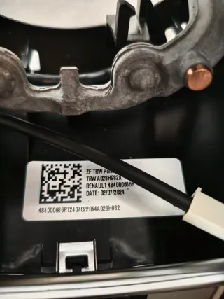 Volante Renault Captur 2 484000686R