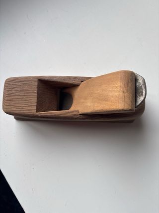 Cepillo de carpintero de madera