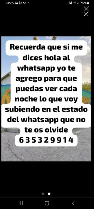 Estantería de mimbre y bambú