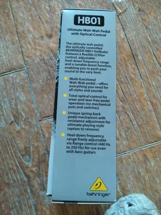 Behringer HB01 Hell Babe Wah Pedal