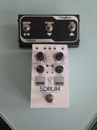 Digitech FS3X Footswitch y Sdrum de segunda mano por 200 EUR en