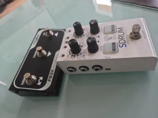 Digitech FS3X Footswitch y Sdrum de segunda mano por 200 EUR en