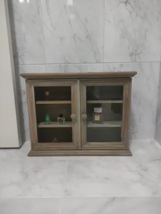 Armario pequeño madera y cristal