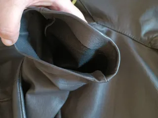 Pantalones de cuero auténtico grises