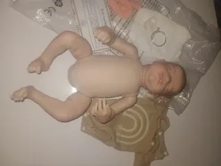 Bambola Reborn nuova con ciuccio