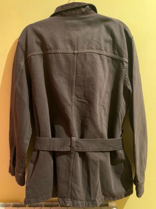 Chaqueta marrón cuello pana