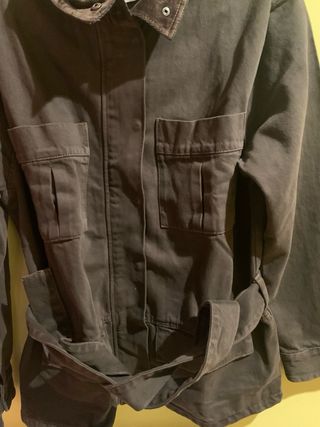 Chaqueta marrón cuello pana