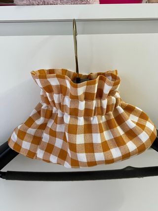 Cuello fruncido hecho a mano