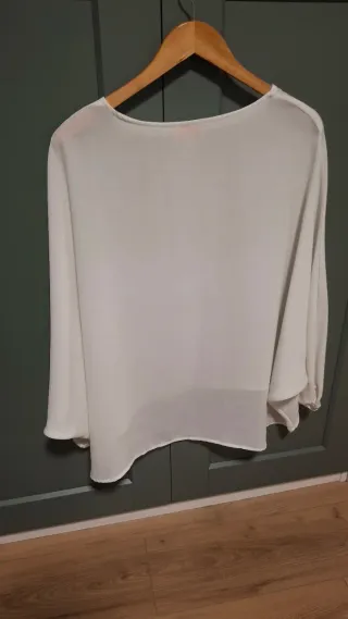 Top blanco Dolores Promesas