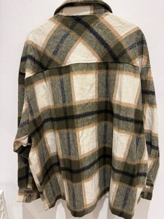 Sobrecamisa Zara cuadros beige y verde