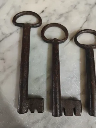 Set 4 Chiavi Antiche Diverse Misure