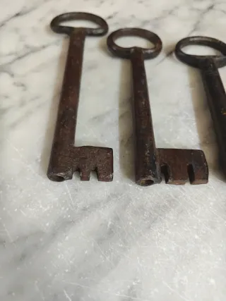 Set 4 Chiavi Antiche Diverse Misure