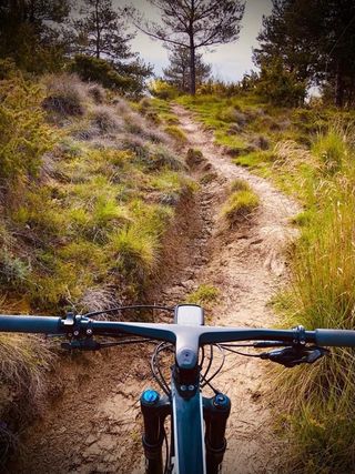 Soporte GPS adelantado para manillar Canyon Lux