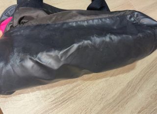 Bolsa deportiva Nike negra y rosa