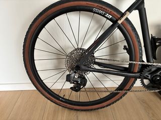 Bicicleta Gravel KTM con suspension.