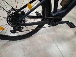 Bicicleta Eléctrica Cube Reaction Hybrid 625